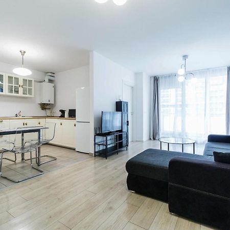 Purple Luxury Aviatiei Lägenhet Bukarest Exteriör bild